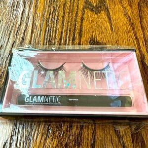 Brand new unopened Glamnetic lashes - Virgo